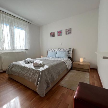 Apartman Ruza Apartment Pula Bagian luar foto
