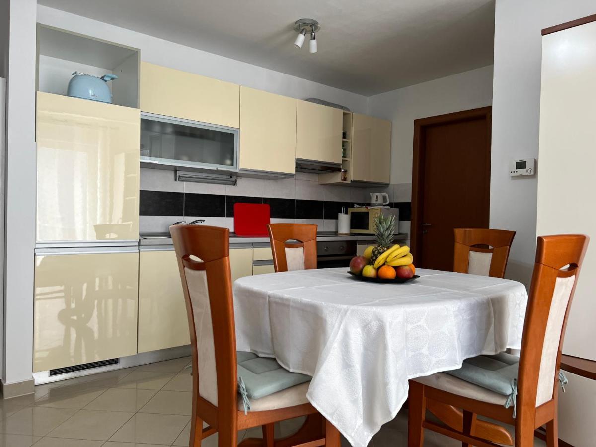 Apartman Ruza Apartment Pula Bagian luar foto