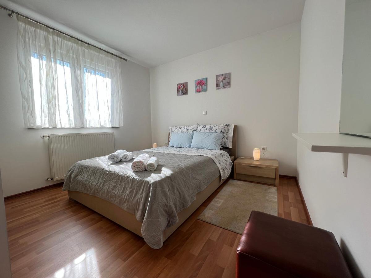 Apartman Ruza Apartment Pula Bagian luar foto