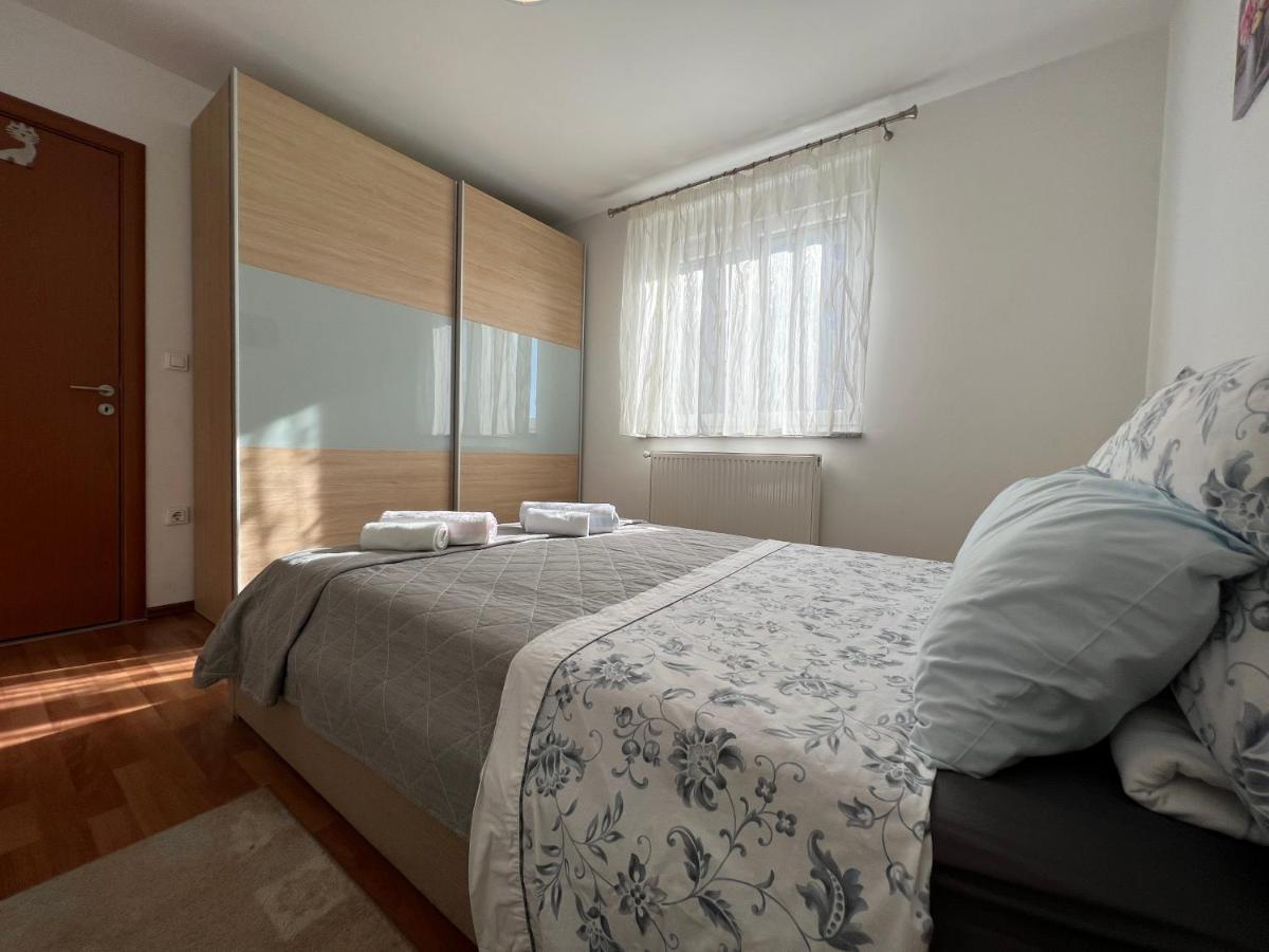 Apartman Ruza Apartment Pula Bagian luar foto